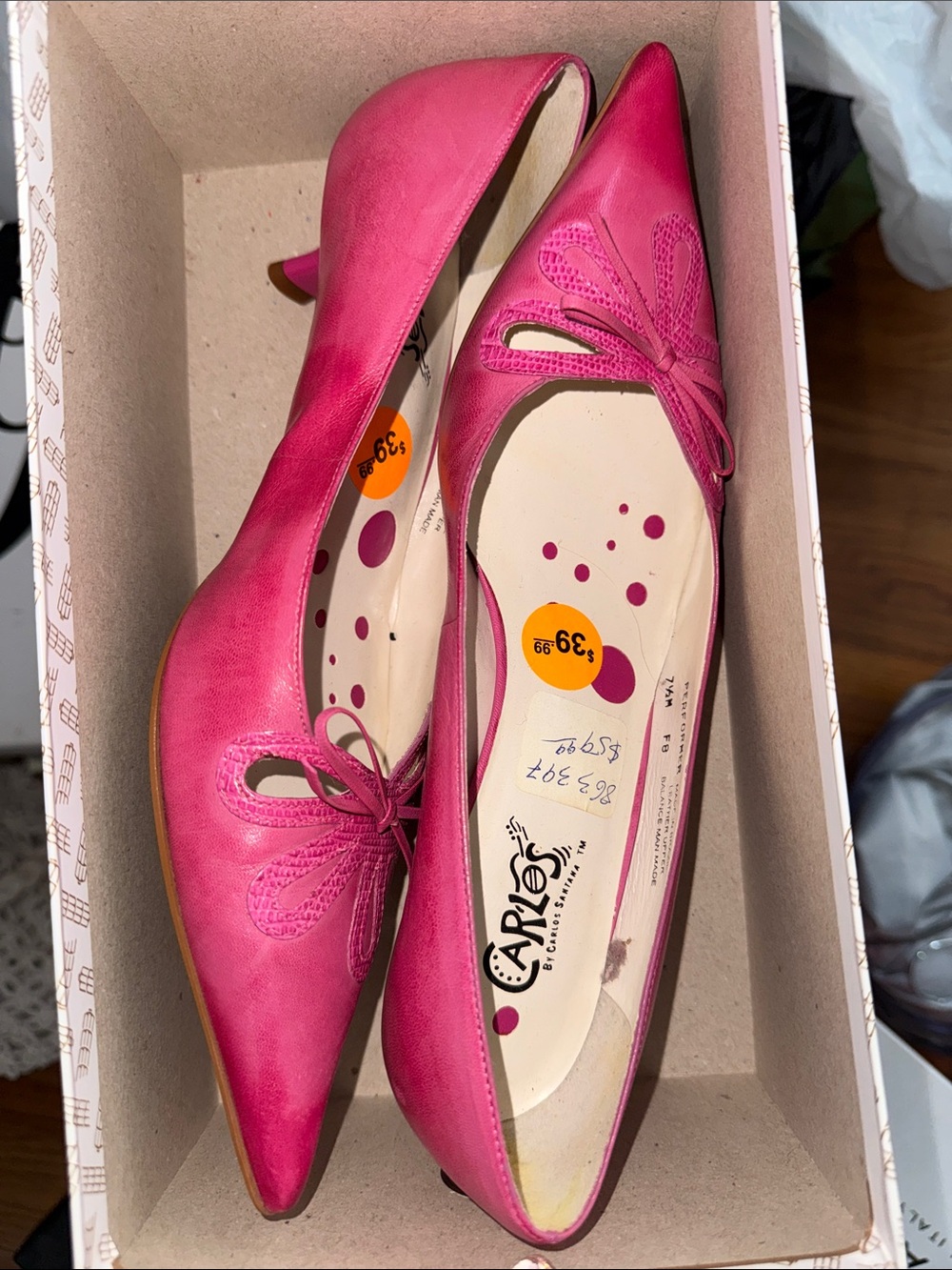 Carlos Santana Fuchsia Pointed-Toe Leather Pumps
